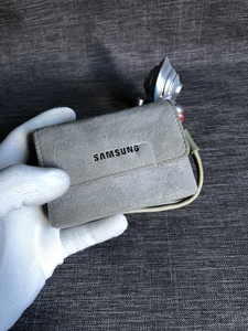 三星蓝调i100红色面板CCD胶片感数码相机1020w像素带原厂皮套