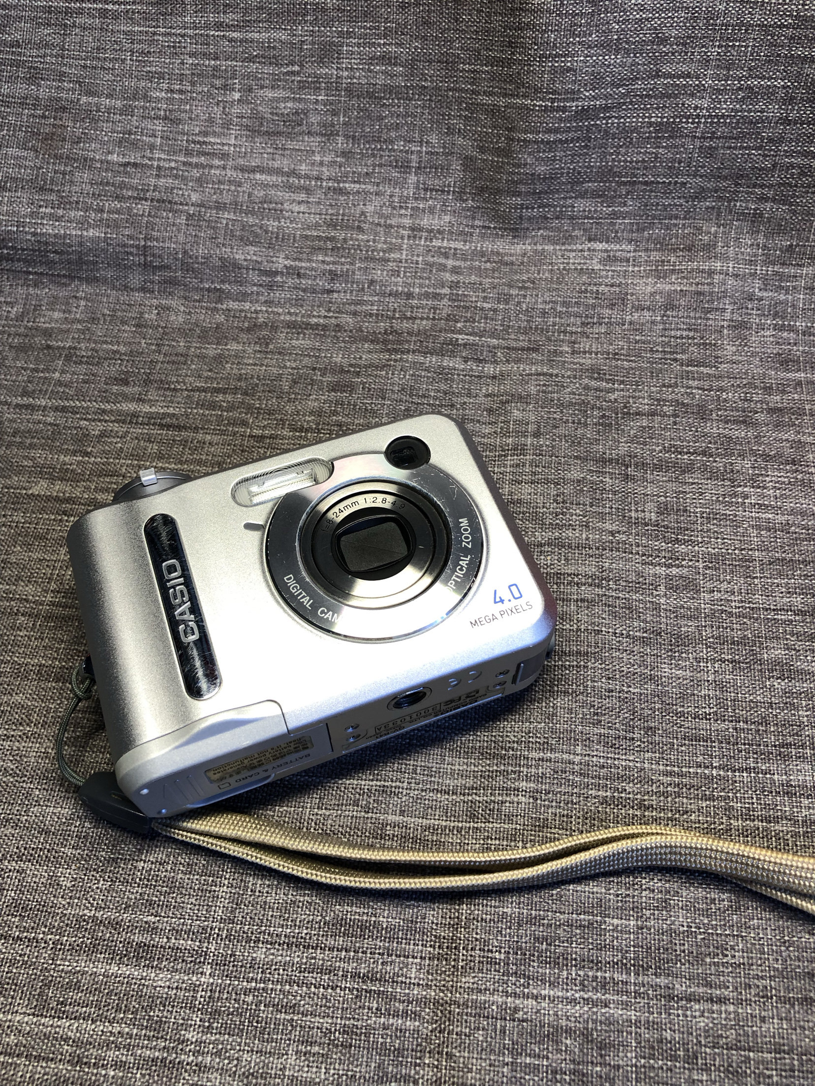 CASIO卡西欧QV-R41金属外壳经典ccd便携式数码相机有滤镜成像复古