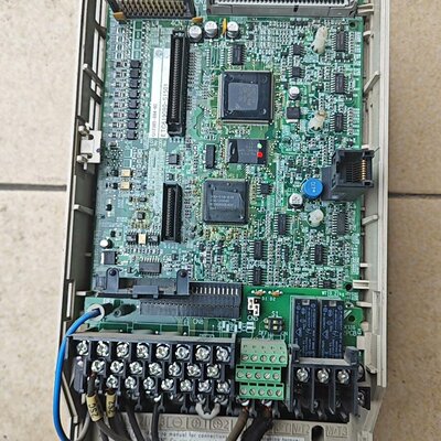 安川变频器CIMRF7B42P22.2kw议价