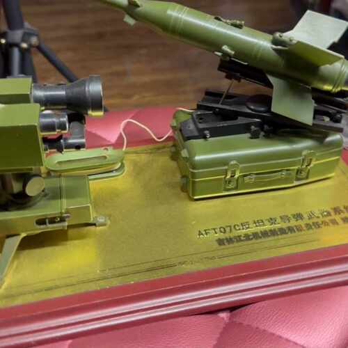 AFT07C反坦克导弹武器系统模型军事模型议价