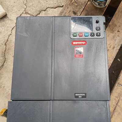 B900X-45KW重载变频器一台，成色自定义，功能包好，详议价