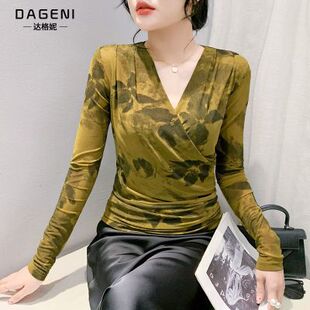 交叉V领网纱打底衫女士秋季2026新款印花T恤小衫修身显瘦长袖上衣