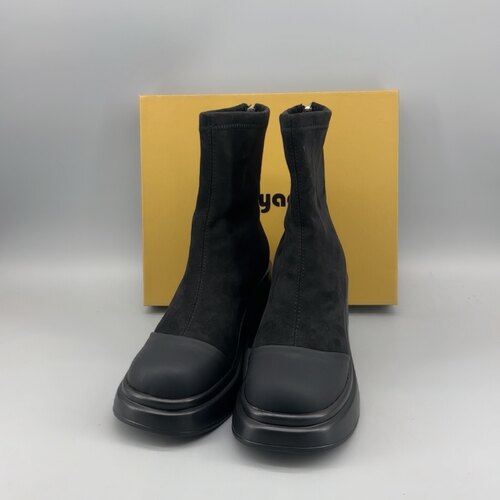 月芽儿品牌正品撤柜断码女弹力靴k-64