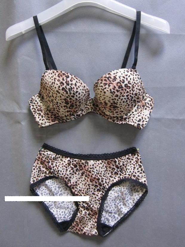 外贸V家上薄下厚豹纹上托性感性感内衣文胸套装特价70A75A75B