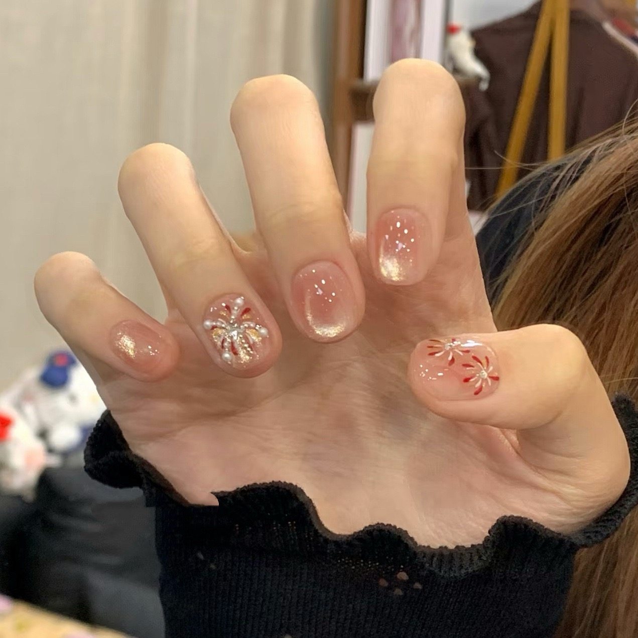 【心动烟花】纯手工穿戴甲高级感猫眼美甲新年高级显白新款成品,彩妆/香水/美妆工具,穿戴甲/甲片,淘宝优惠券,粉丝福利购,淘宝优惠卷