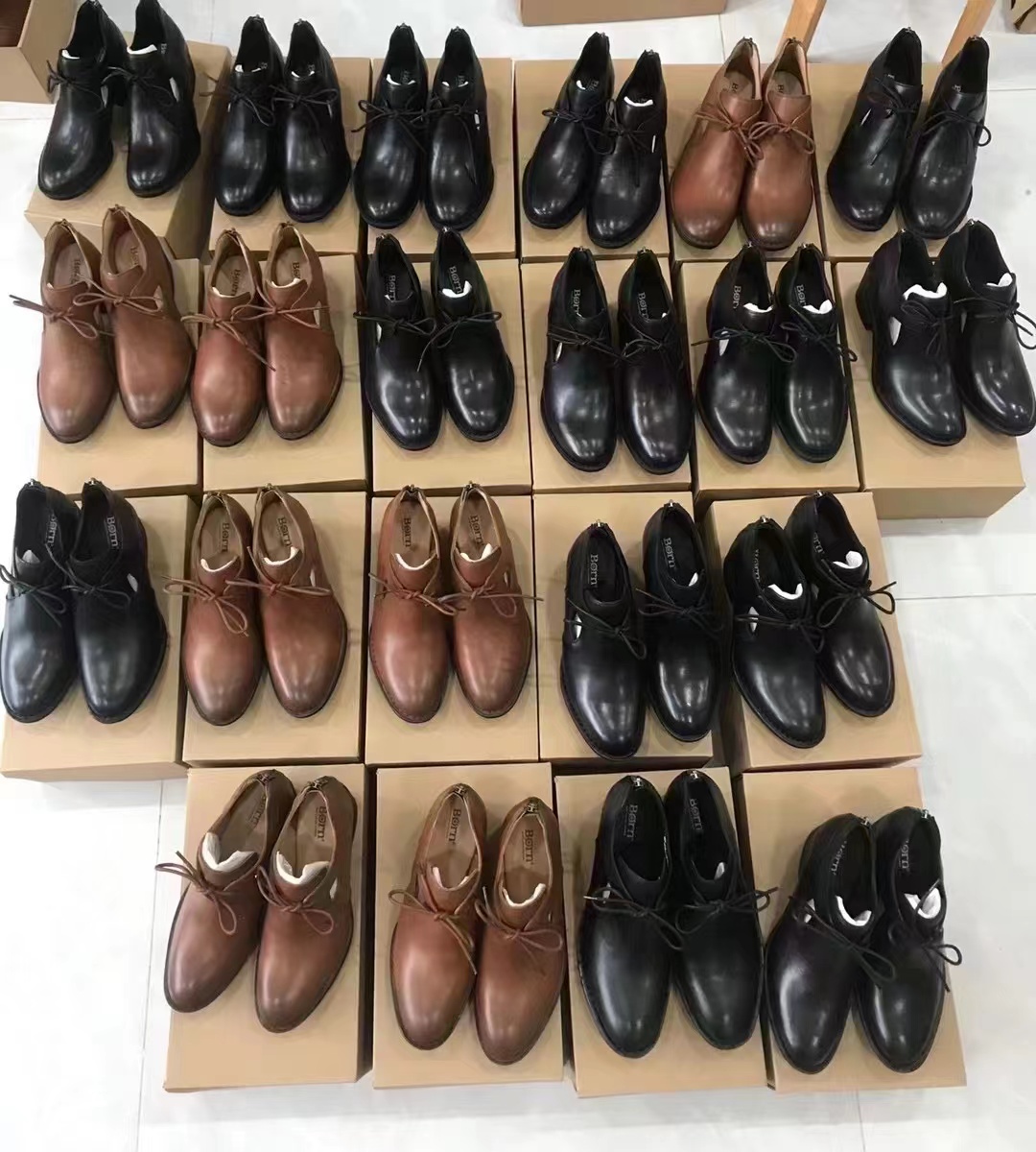 足弓支撑美式复古中跟BORN小裸靴