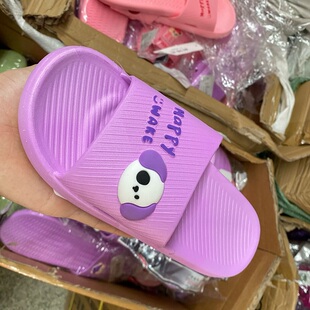 新博美2509PVC一字凉拖鞋家居字母卡通露趾舒适女拖鞋夏季沙滩鞋