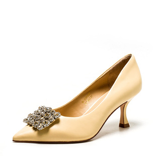 撤柜真皮单鞋女春秋尖头高跟杏色羊皮鞋子水钻金属方扣DF31111006