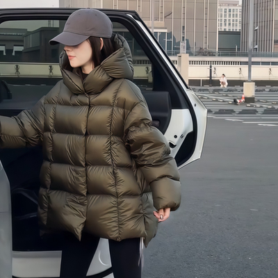 冬季简约墨绿色连帽羽绒服外套女