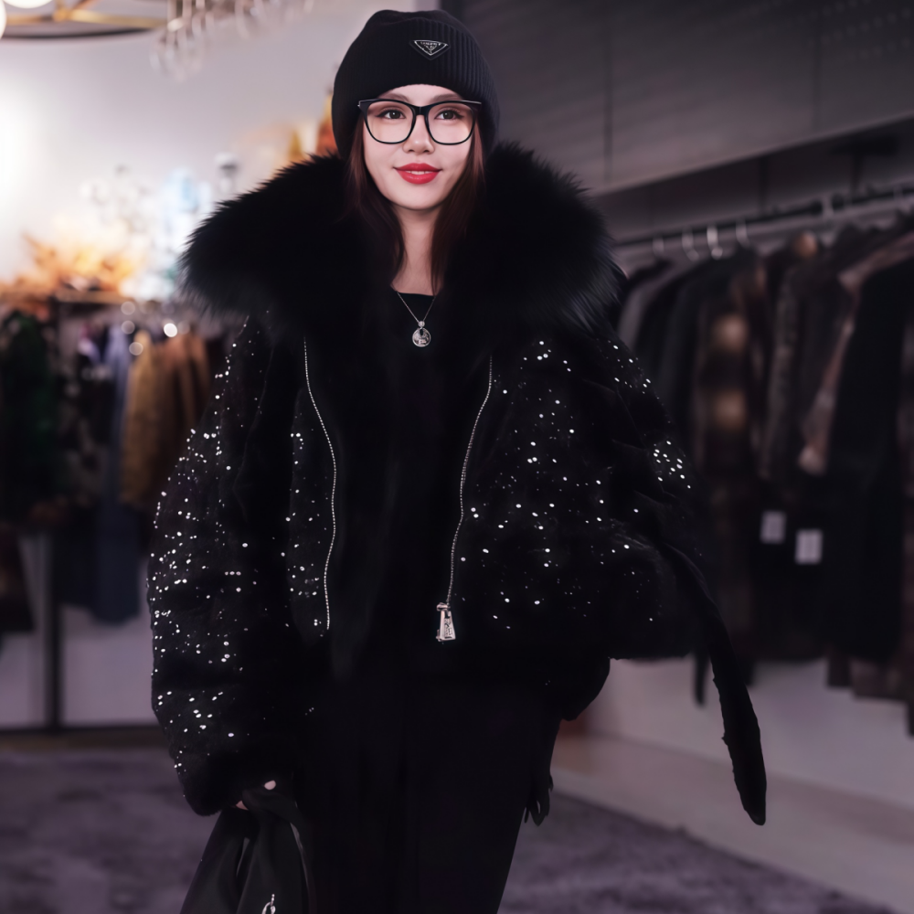 2025年冬季新款韩系时尚气质名媛风高级感黑色连帽羽绒服外套女装