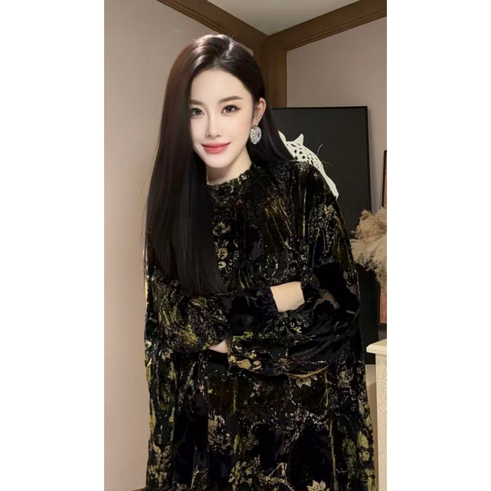 2026年春季新款新中式国风复古优雅中长款黑金色印花长袖连衣裙女