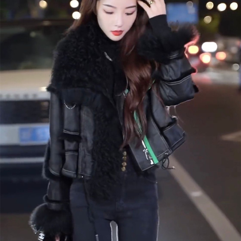 设计感皮毛一体机车服外套