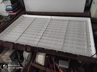 适用长虹LED48C2051I LED48C2080I LED48C2000I通用灯条6根线接口