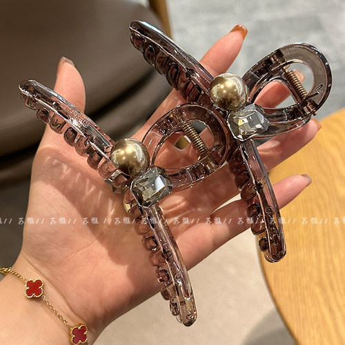 高级质感珍珠方形钻盘发鲨鱼夹