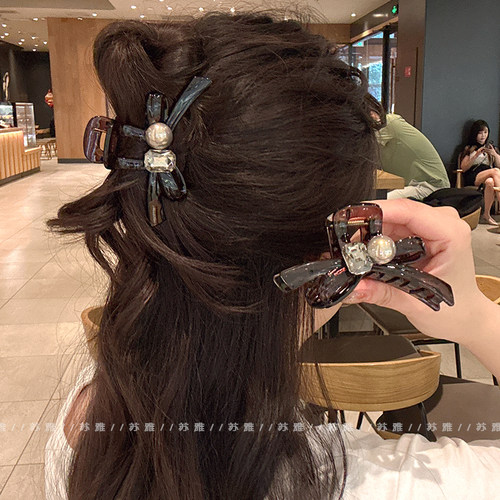 抓夹女2026新款高级感珍珠方钻蝴蝶结半扎发盘发鲨鱼夹后脑勺发夹 - 封面