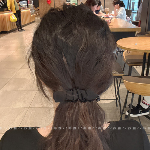 纯色与波点款褶皱马尾夹香蕉夹子