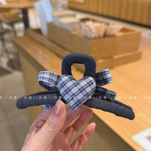 AB款蓝色格纹爱心蝴蝶结盘发抓夹