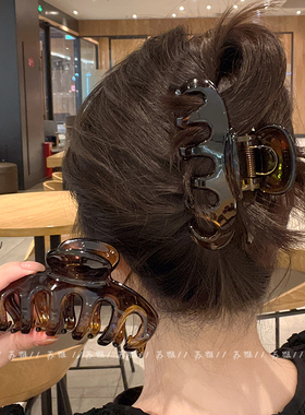 高级感琥珀亮面鲨鱼夹发量多洗澡发夹女后脑勺抓夹大号夹子头饰