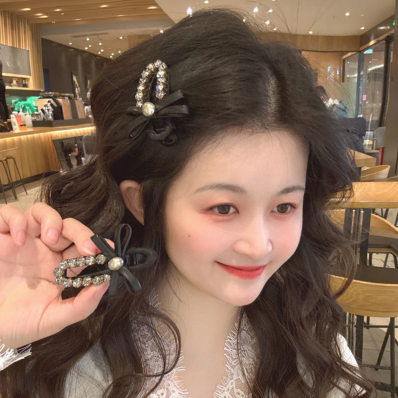 高级感皮质蝴蝶结珍珠闪钻鸭嘴夹