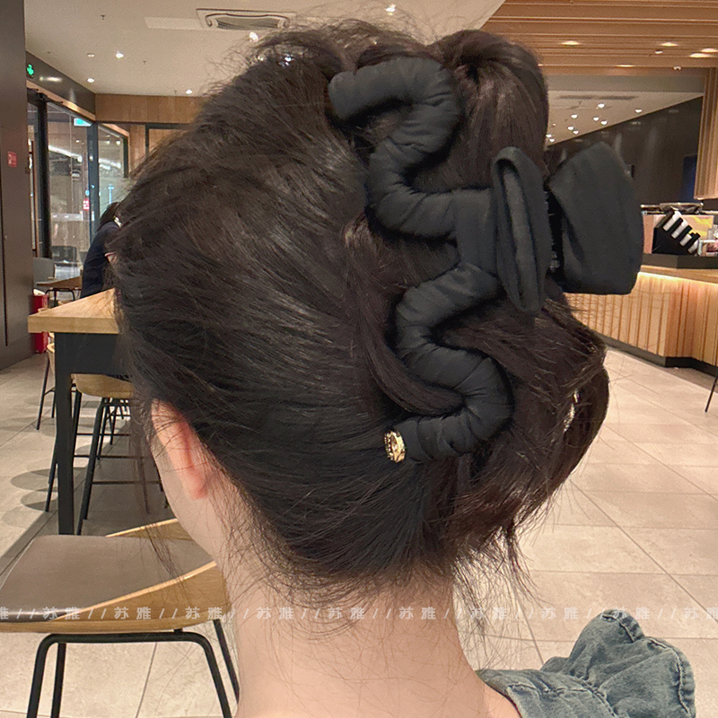 高级感波浪盘发鲨鱼夹发量多发抓