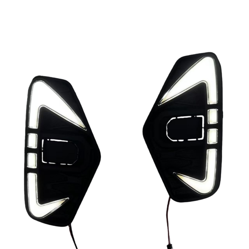 适用于日产20-23款纳瓦拉NAVARA前雾灯NP300日间行车灯流水转向灯