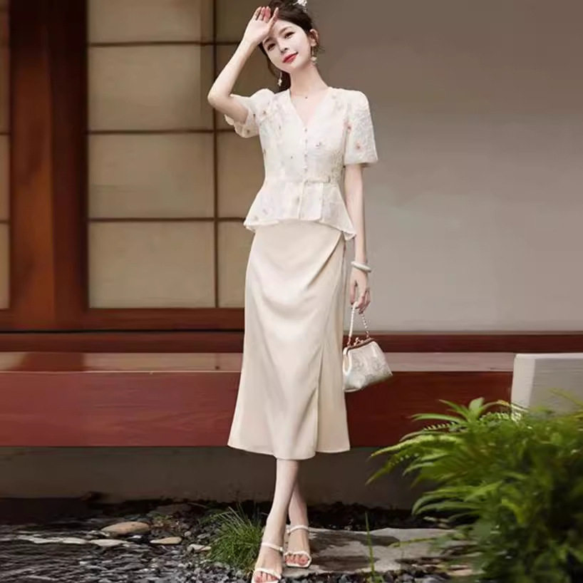 易菲妍女装官方旗舰店正品新中式国风连衣裙套装修身包臀一步裙