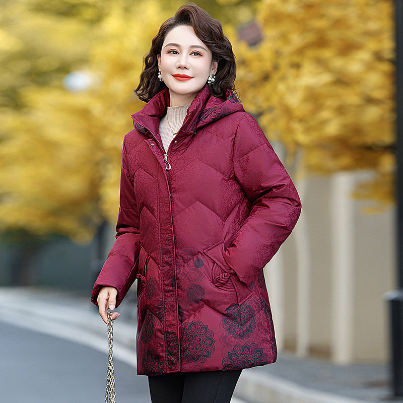 易菲妍女装官方旗舰店正品羽绒服2025冬季中长款白鸭绒冬中老年外