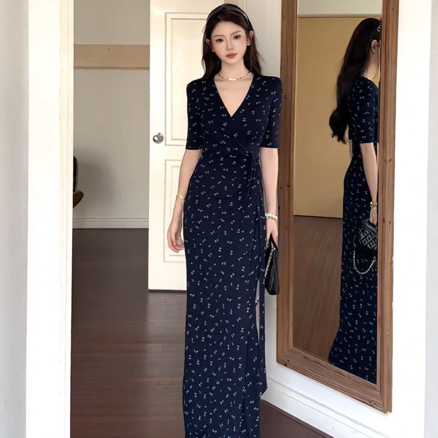 御姐风V领中袖显瘦开叉碎花长裙夏季高级感收腰绑带遮肉洋装女