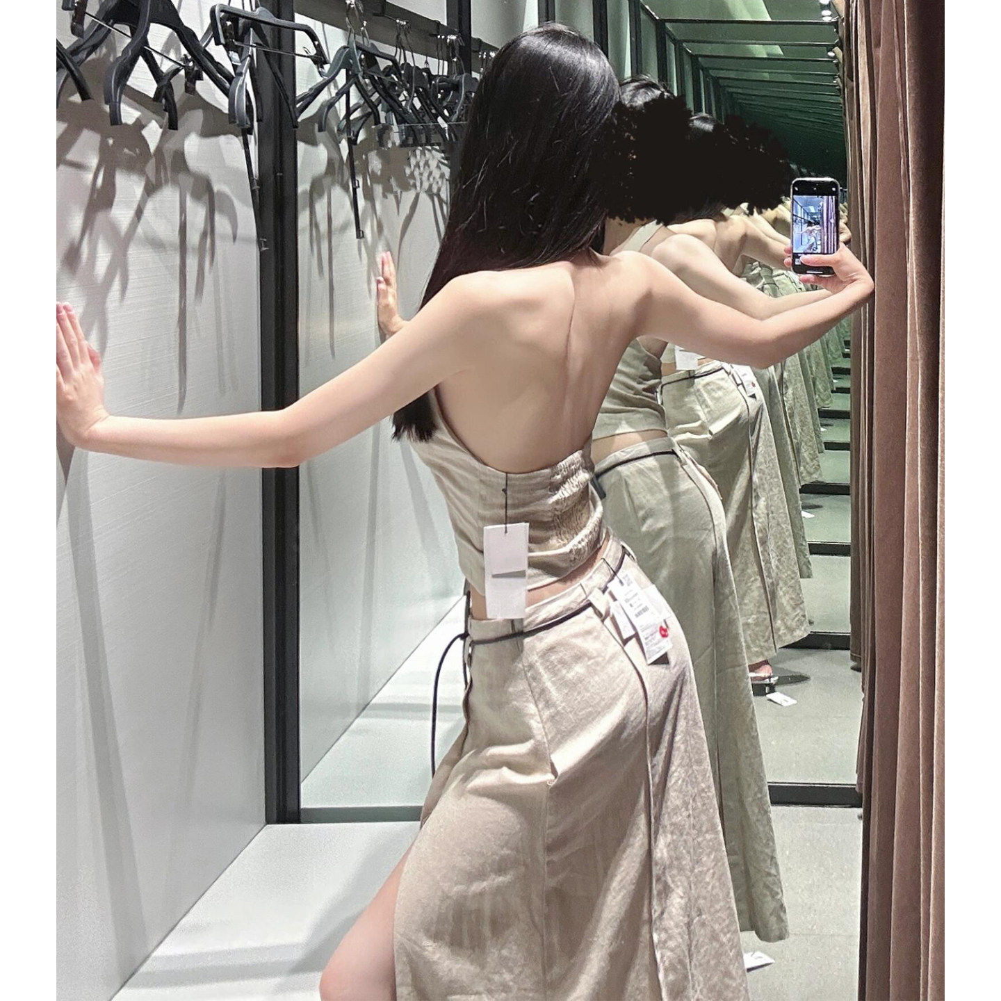 巨好看的米色V领亚麻无袖挂颈露背辣妹短款吊带背心上衣女3207939