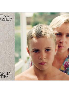 【现货】蒂娜·巴尼：家庭纽带 Tina Barney: Family Ties 女性摄
