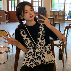 Real shot Black Rose fake two piece stitched short sleeve T-shirt