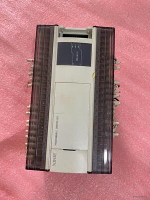 信捷PLC XD3-48T-E实图拍摄，就一个，plc无拆无
