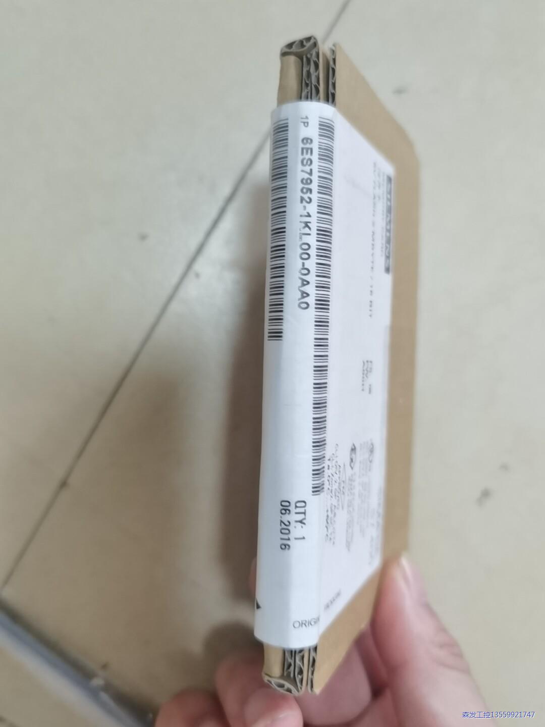 西门子记忆卡952-1KL00-0AA0，全新未拆封，实物图议价商品