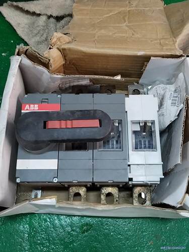 原装ABB柜内操作隔离开关   OT315E03K   31议价商品