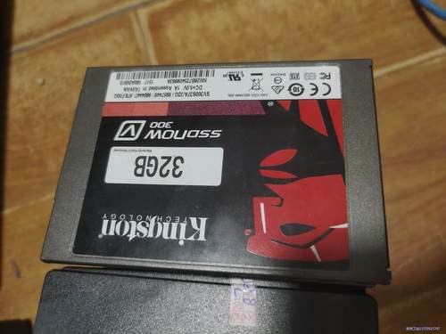 金士顿 闪迪 32G固态硬盘，金胜维等，拆机固态硬盘，有6议价商品