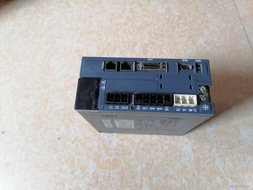 RYH751F5-VV2 富士驱动器，750W议价商品