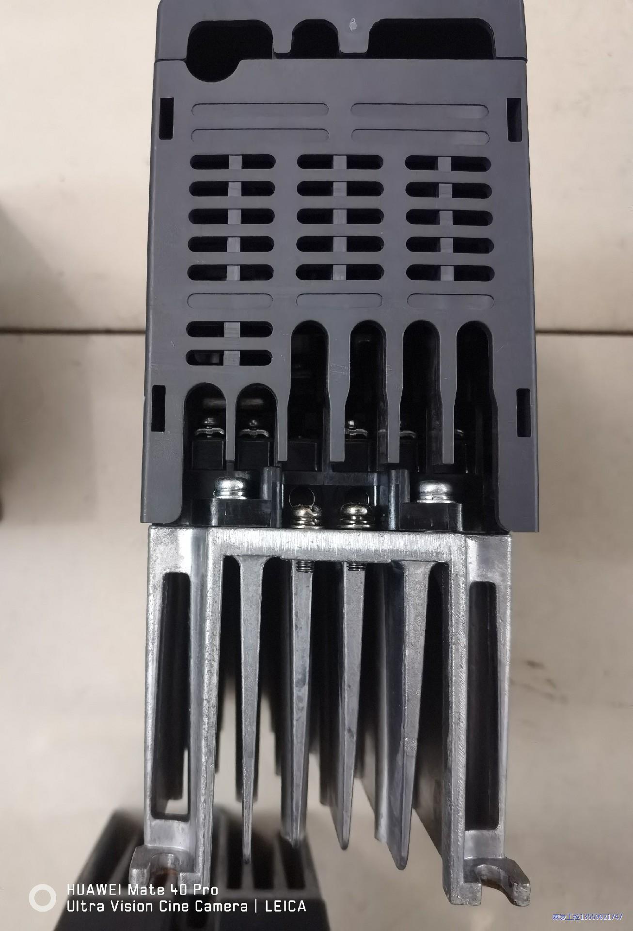 三菱D700变频器 FR-D720S-0.75K-CHT 0议价商品