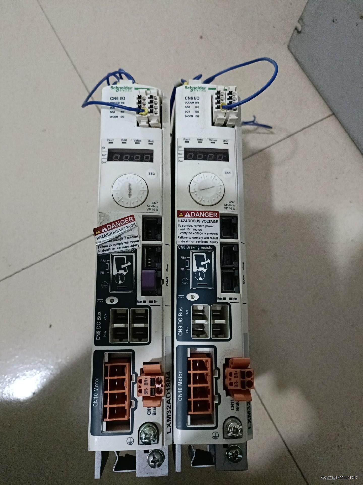 拆机一台施耐德驱动器型号LXM32AD18N4成色很好,实物