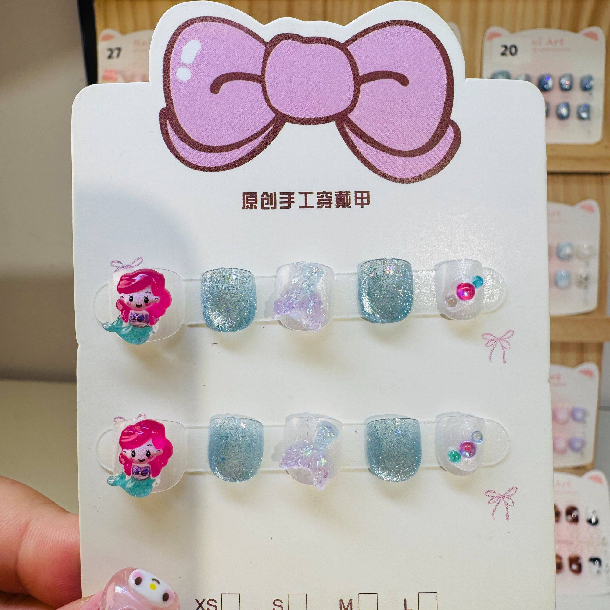 卡通美人鱼蝴蝶结透明彩色穿戴甲