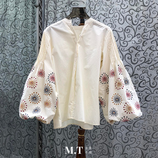 米兰小镇南油高版欧货新潮复古风灯笼泡泡袖刺绣烟花半领上衣女A8