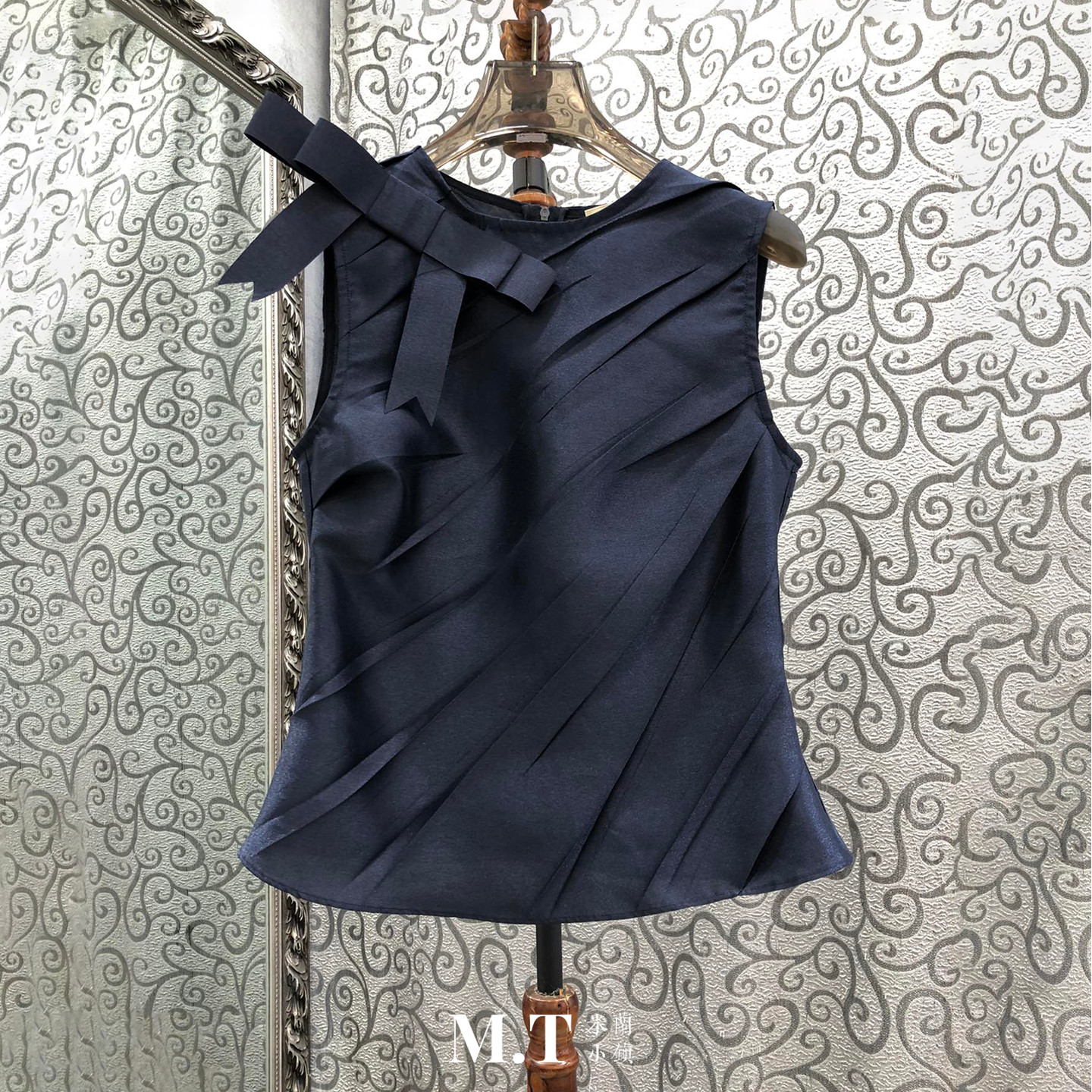 现货特价米兰小镇南油版本柔美端庄希腊风斜缝打褶蝴蝶结修身背心,女装/女士精品,背心吊带,淘宝优惠券,粉丝福利购,淘宝优惠卷