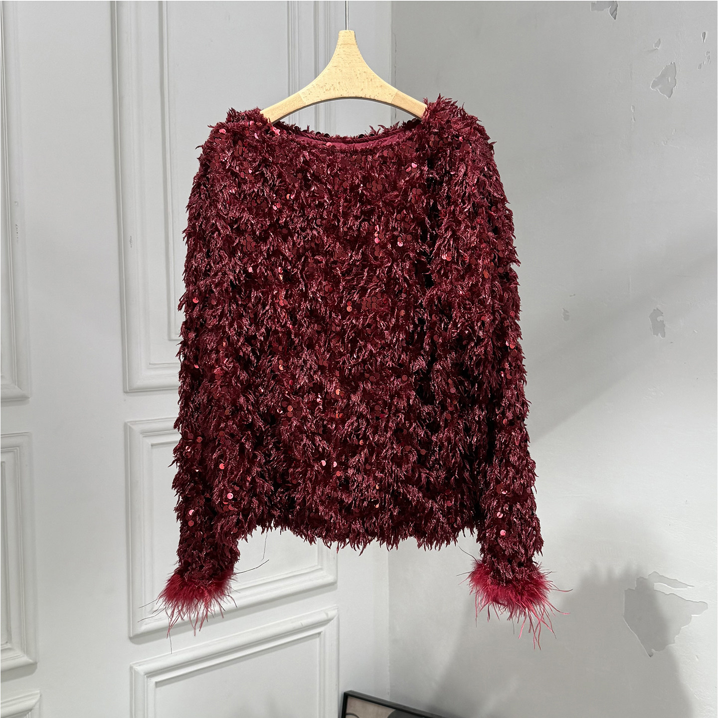 现货特价米兰小镇南油版本时尚网红袖口羽毛亮片点缀套头宽松上衣,女装/女士精品,毛衣,淘宝优惠券,粉丝福利购,淘宝优惠卷