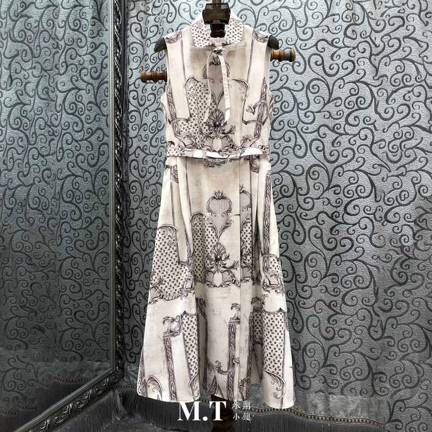 米兰小镇南油高版古典宫廷典雅印花领系带无袖收腰背心连衣裙L10