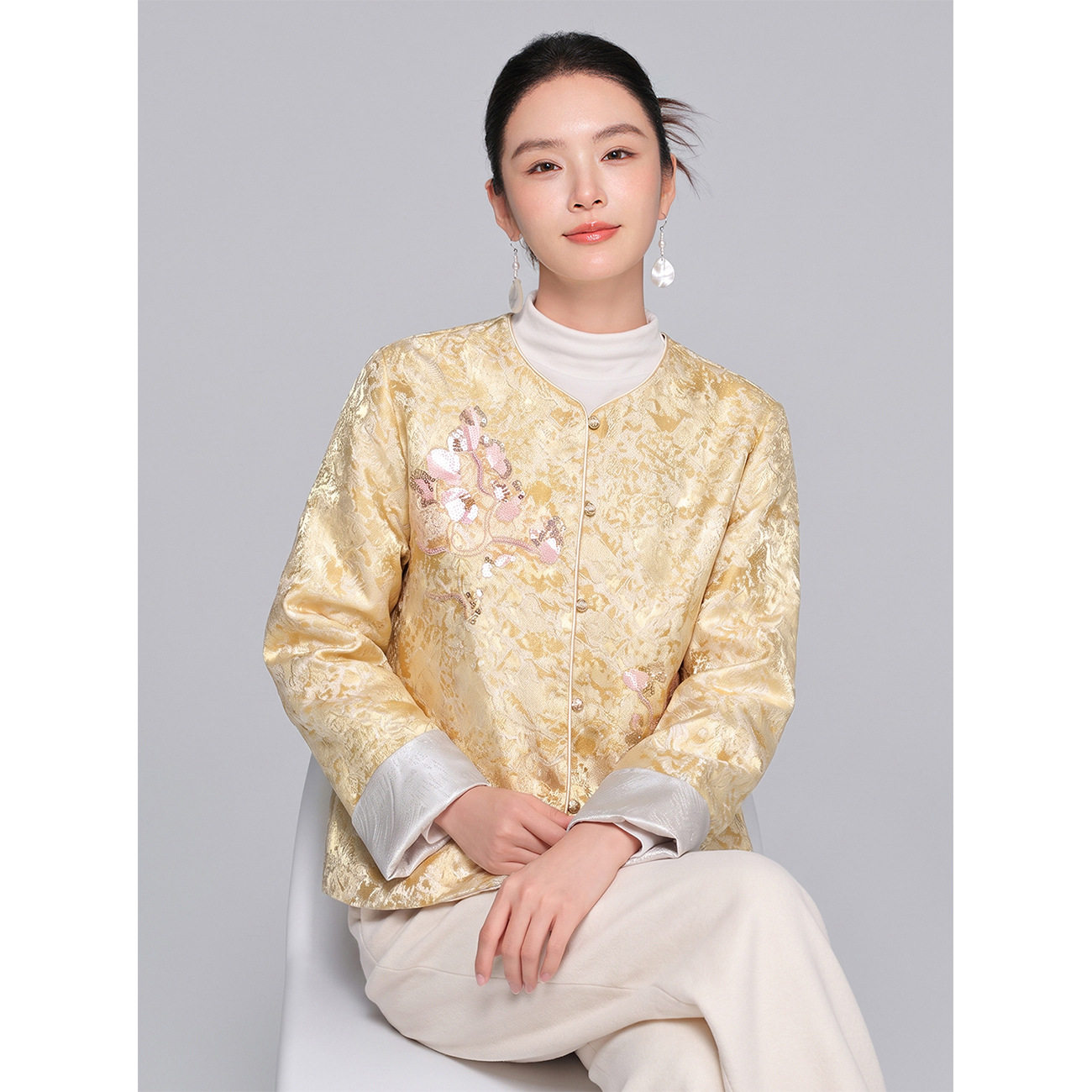 新中式亮片刺绣夹棉加厚棉服外套女高级感锦缎提花上衣