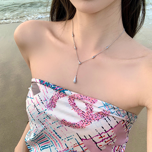 可抽拉水滴型吊坠流苏项链女设计感高级配饰 蜜桃茶 坠落 光