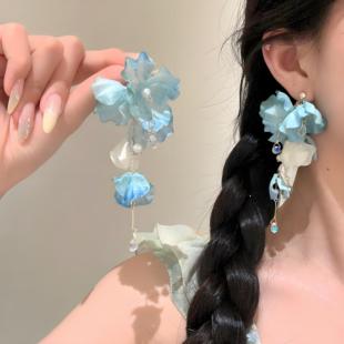 氛围感夏日海边蓝色花朵耳环独特绝美2026度假耳坠耳夹 蜜桃茶
