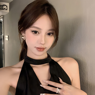 【蜜桃茶】都市名媛 金色pu皮耳环质感圆形高级感网红大耳钉耳饰