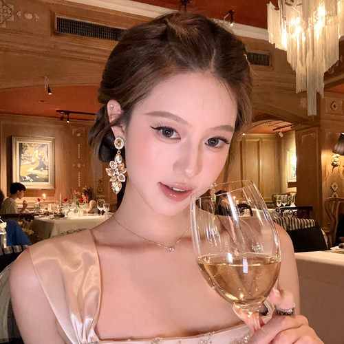 古早千金镶钻闪锆吊坠耳环