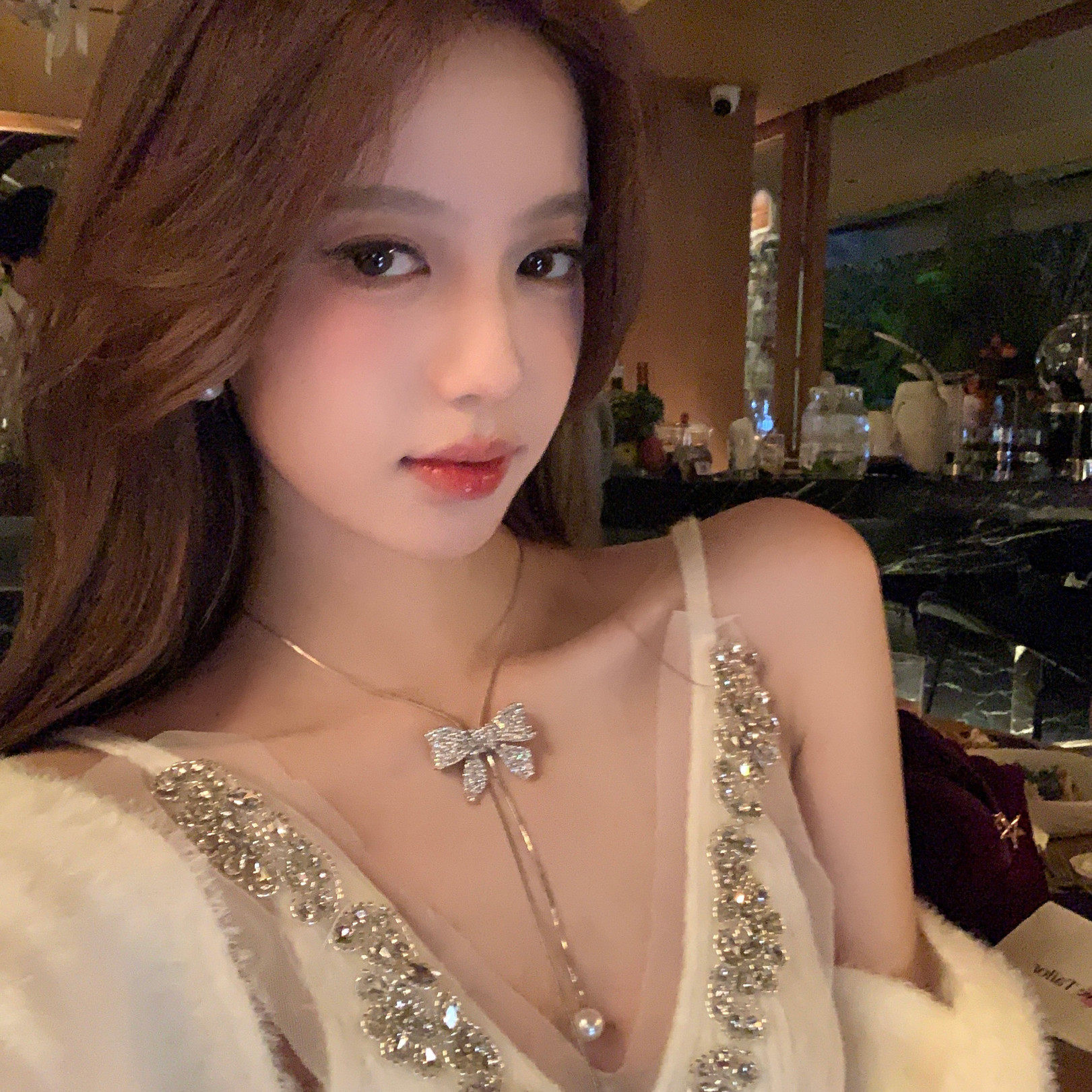 【蜜桃茶】香氛美人 闪钻蝴蝶结毛衣链秋冬长款网红高级项链吊坠