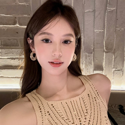 智性通勤金属镂空编织圈圈耳环